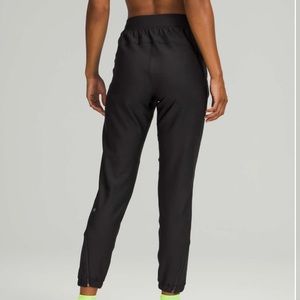 Lululemon Adapted State High-Rise Tech Fleece Joggers Size 10 Black